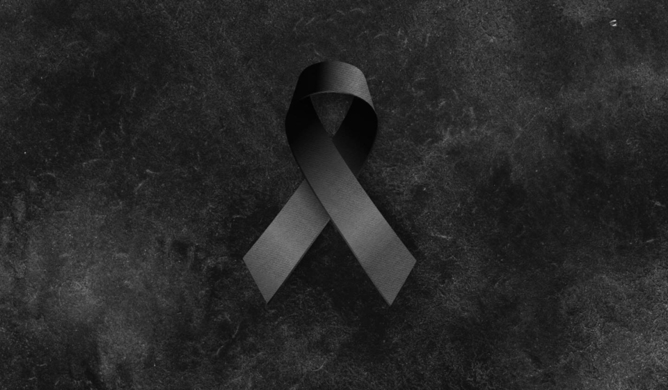 ΠΕΝΘΙΜΗ ΚΟΡΔΕΛΑ